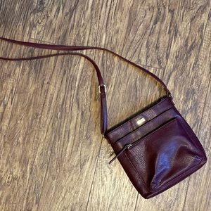 Burgundy bag! Like new. Full of pockets!